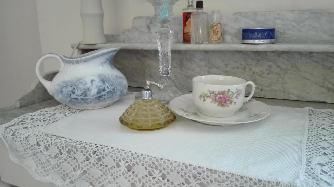 L'Ile Aux Mimosas Bed and Breakfast Tautavel Δωμάτιο φωτογραφία